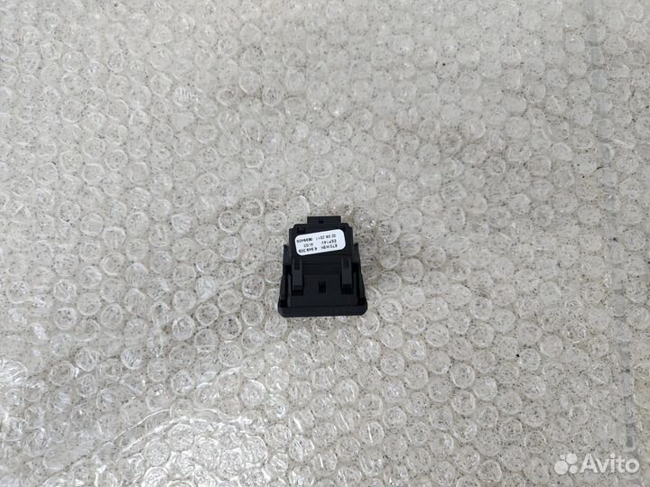 Кнопка открывания бардачка BMW X5 X6 E70 E71