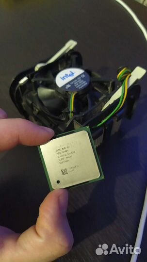 Продам Процессор Intel Pentium 4 с Куллером