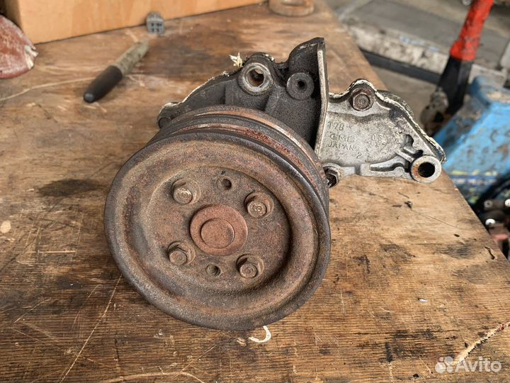 Помпа водяная toyota 4A-FE