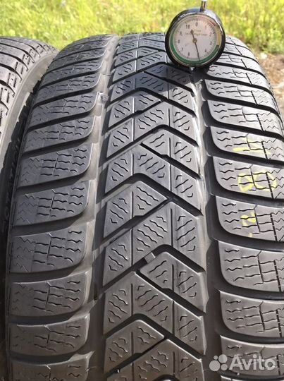 Pirelli Winter Sottozero 3 245/45 R17 99V