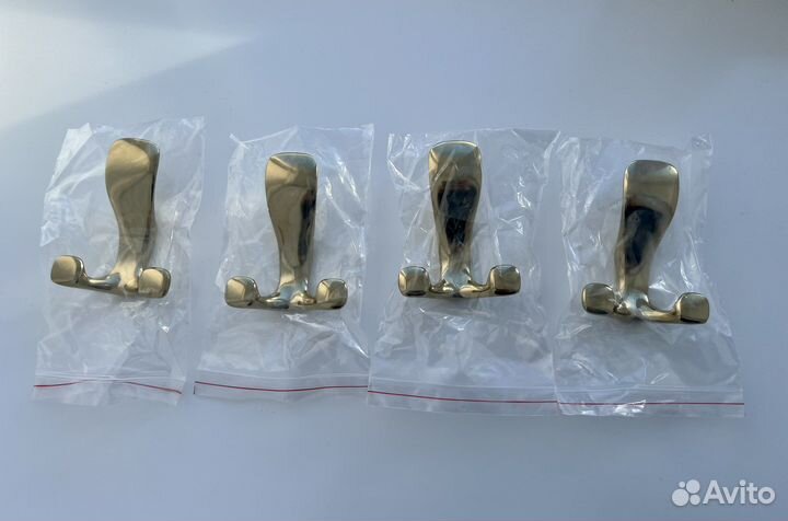 Крючки мебельные