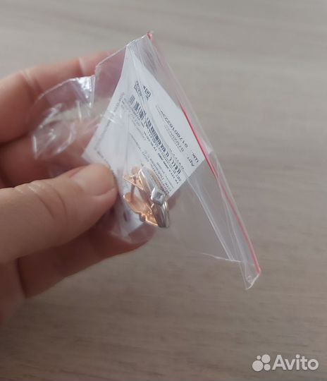 Серебряные серьги с бриллиантом новые diamant