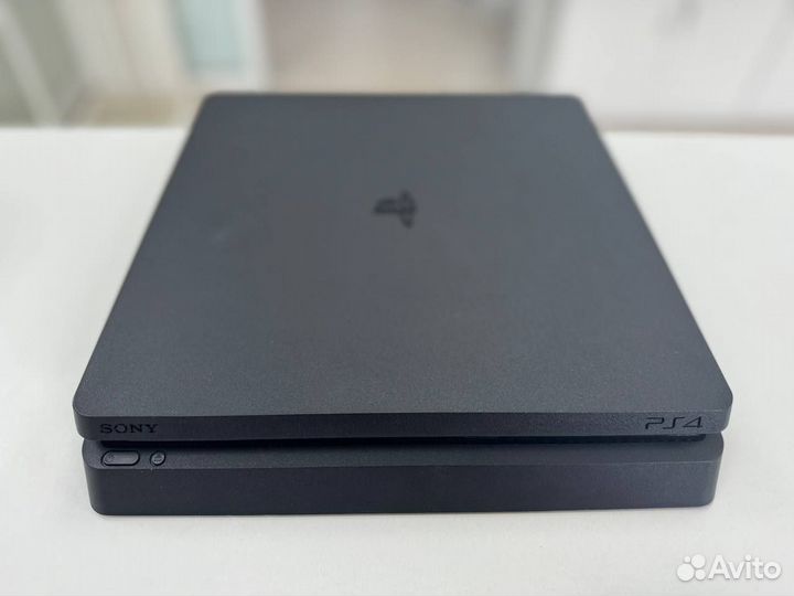 PlayStation 4 Slim + 2 геймпада + Horizon