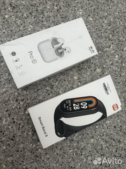 Беспроводные наушники и часы