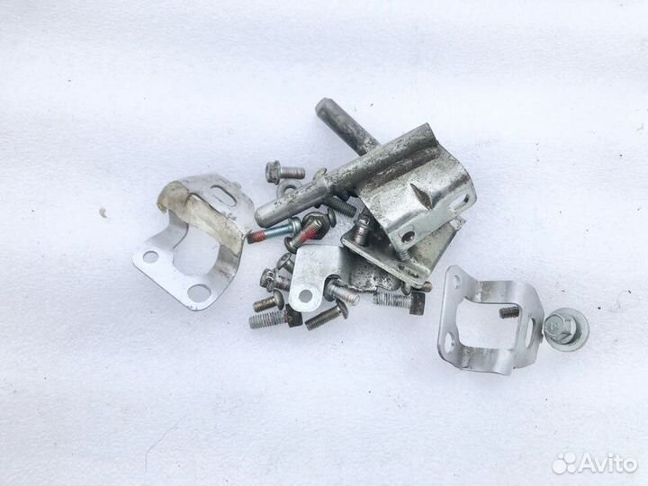 Ducati 1198 кронштейны бензобака