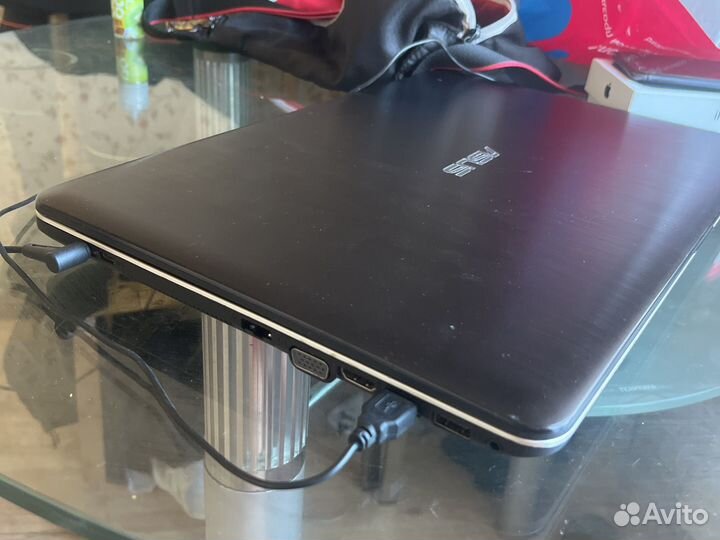 Asus R541U мощный, шустрый