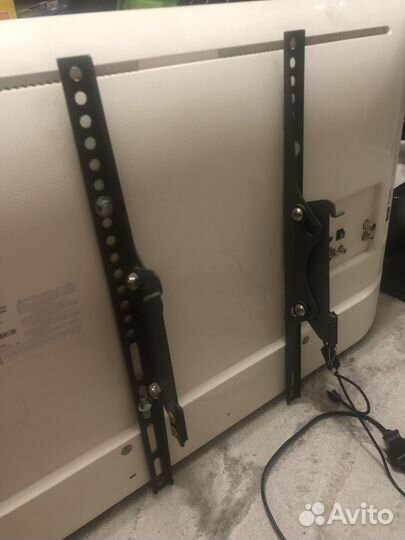 Телевизор бу LG 32