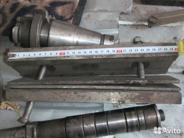 Инструмент-резцы, фрезы, метчики, оправки, конусы