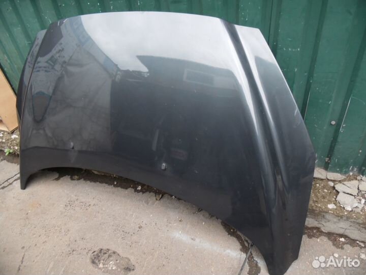 Капот серого цвета Пежо 308