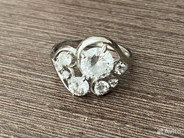 Серебряное кольцо