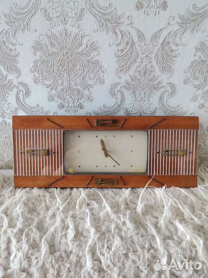 Часы настольные СССР 1973