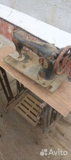 Швейная машинка