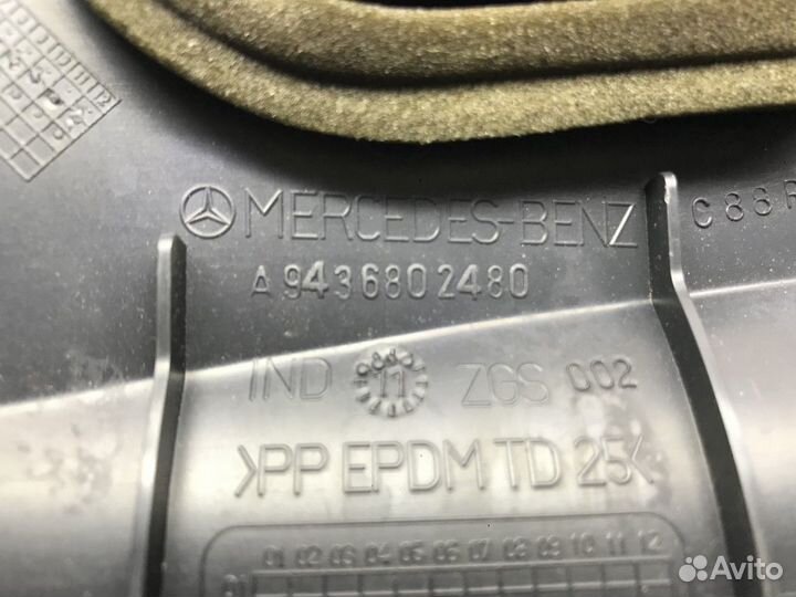 Накладка на торпедо Mercedes-Benz Actros