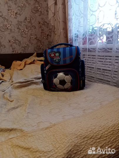 Школьный рюкзак