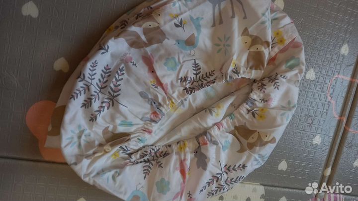 Простынь в круглую кроватку новая