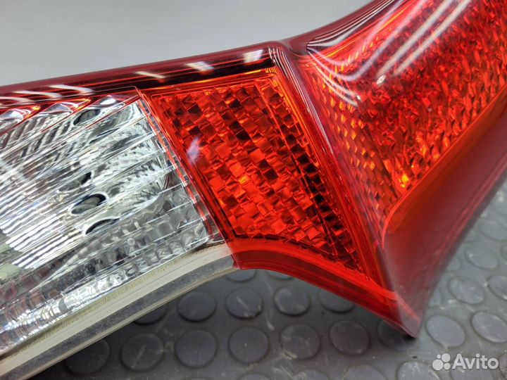 Фонарь задний правый Volvo Xc70 BZ B6324S 3.2 2009