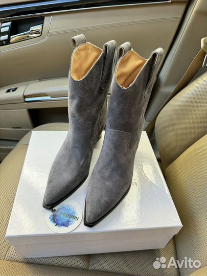 Казаки замшевые женские Celine серые