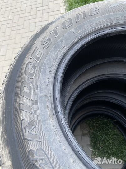 Bridgestone Dueler A/T 693 III 265/65 R17