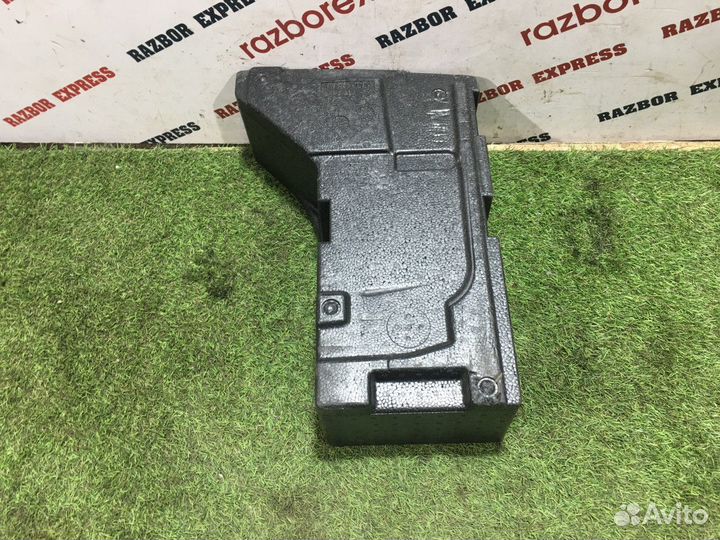 Контейнер в багажник Skoda Yeti