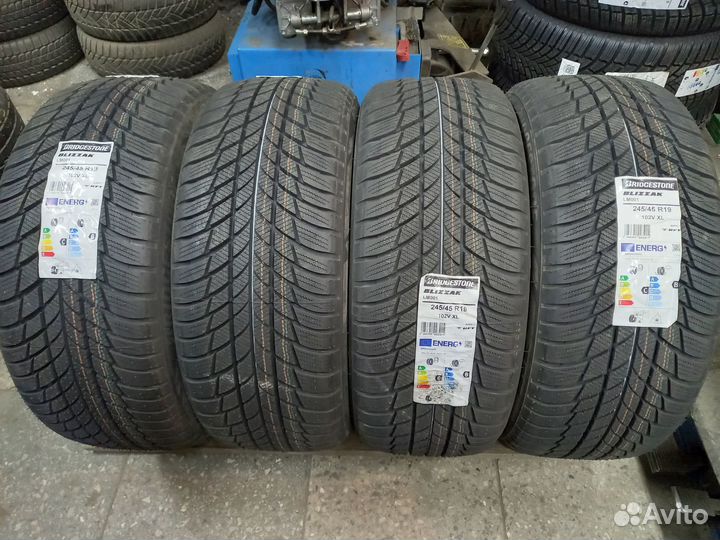 Bridgestone Blizzak LM-001 245/45 R19 102V