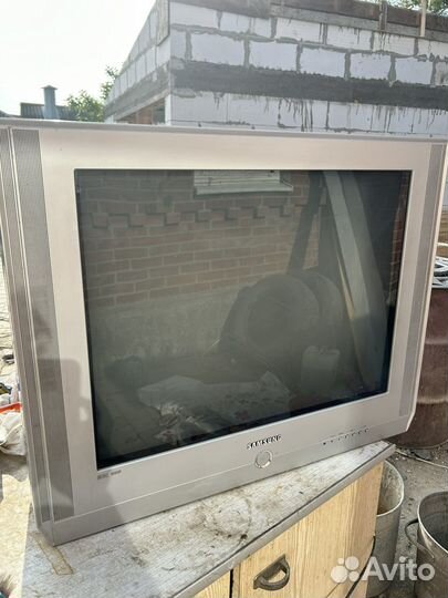 Телевизор samsung