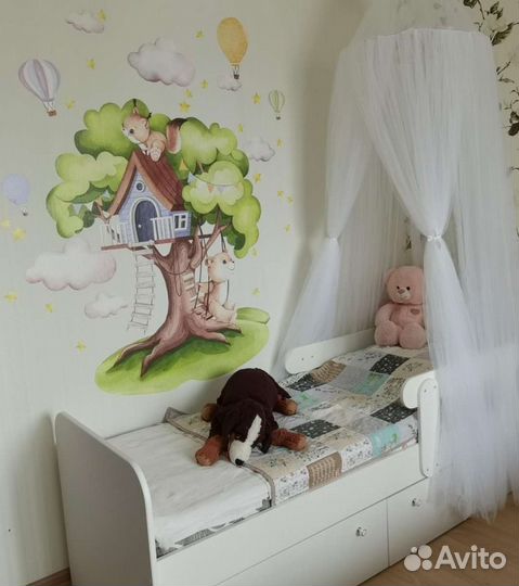 Интерьерные наклейки