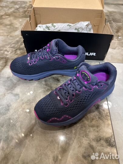 Кроссовки under armour hovr infinite 4 размер 35