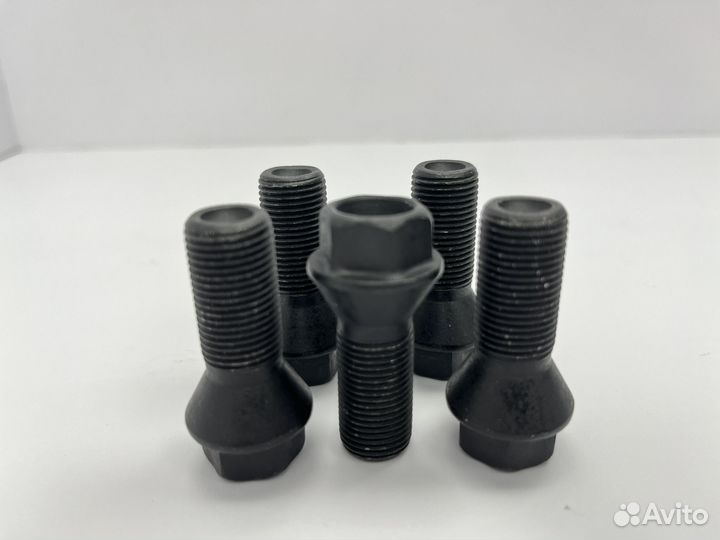 Колесный Болт Schwarz Org BMW арт. 36136890324
