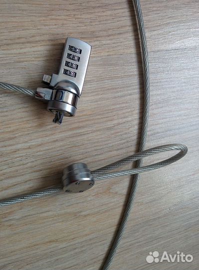 Кодовый замок для ноутбука (Kensington lock)