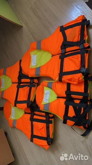 Спасательный жилет