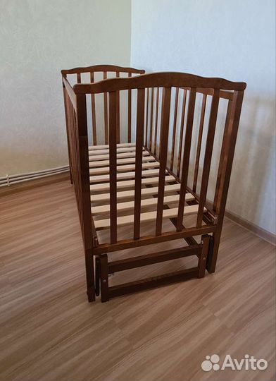 Детская кроватка Можга с продольным маятником