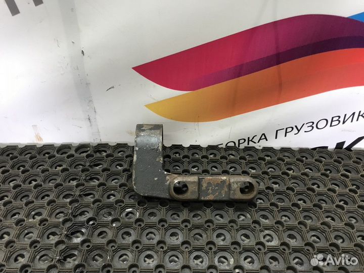 43082906094 Кронштейн стабилизатора правый