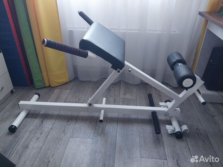 Тренажер для гиперэкстензии