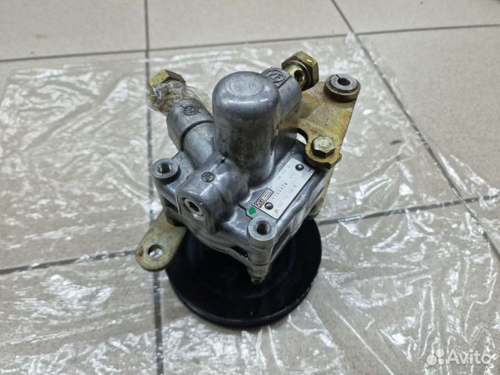 Насос гура Audi 80 B4/B3 2.3, 1.9, 1.8, 1.6 ZF