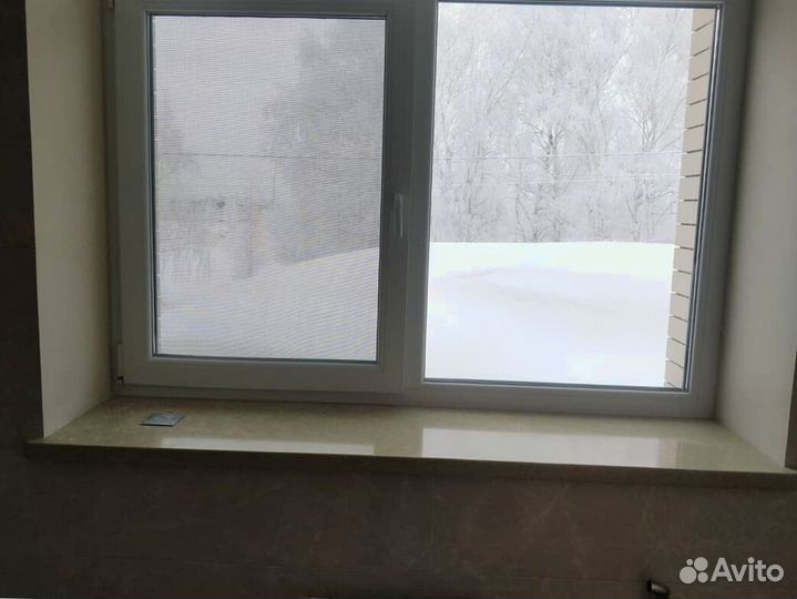 Акриловый подоконник