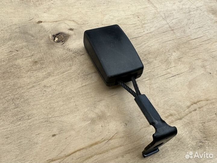 Фиксатор ремня задний Opel Astra H 2007