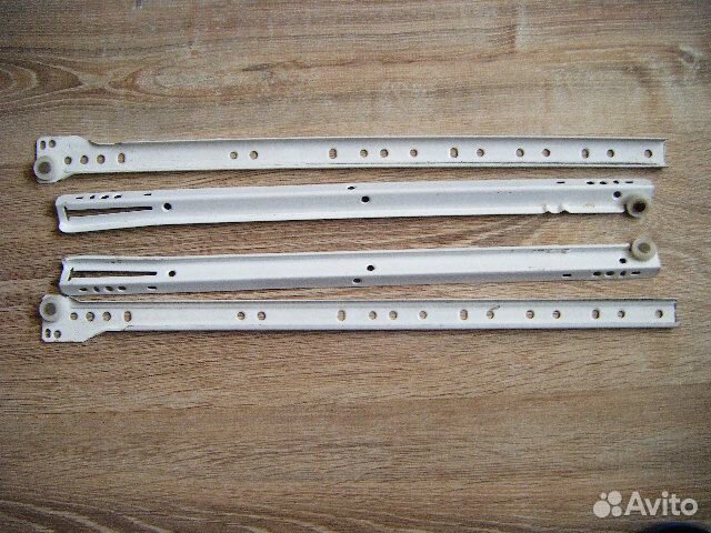 Направляющие на выдвижной ящик