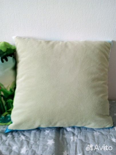 Подушки яркие, необычные