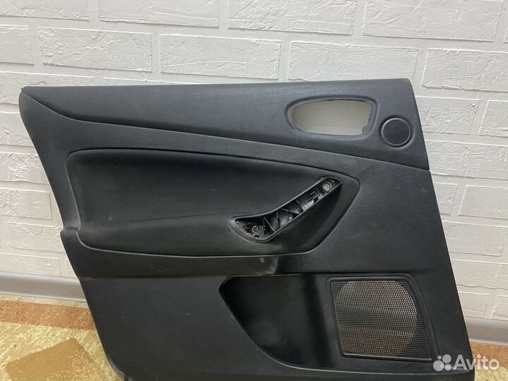 Обшивка двери на Ford Mondeo 4 рестайлинг