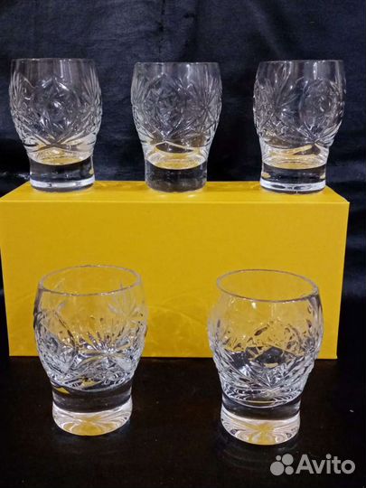 Хрустальные стаканы. Конфетница. фужеры, стопки