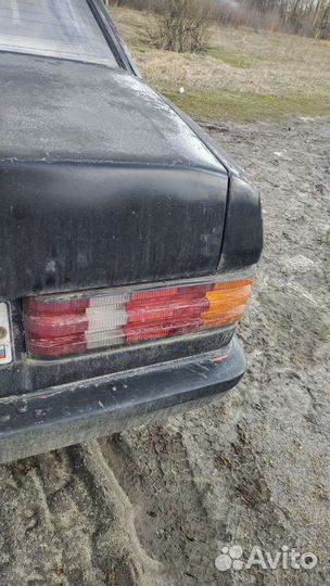 Автомобиль на запчасти Mercedes w201 190 2.0