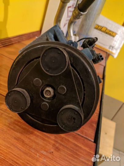 Компрессор кондиционера mr20de