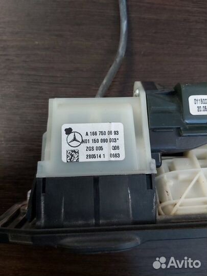 Кнопка открывания багажника Mercedes Gl 500 4Matic