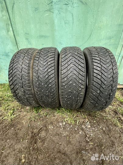 Yokohama Ice Guard IG65 215/65 R17 108T