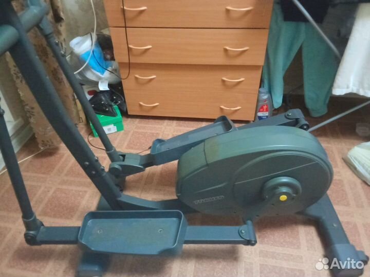 Эллиптический тренажер torneo
