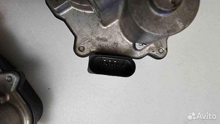 Привод вихревых заслонок 3.0 CAS VW Туарег