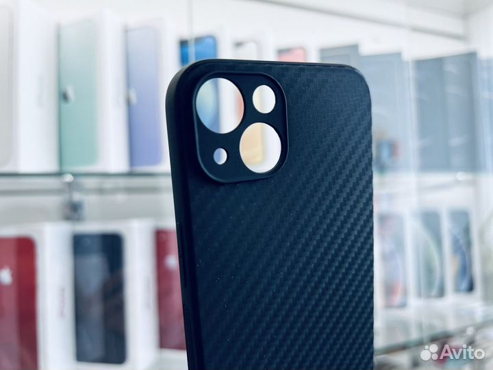 Чехол на iPhone 13