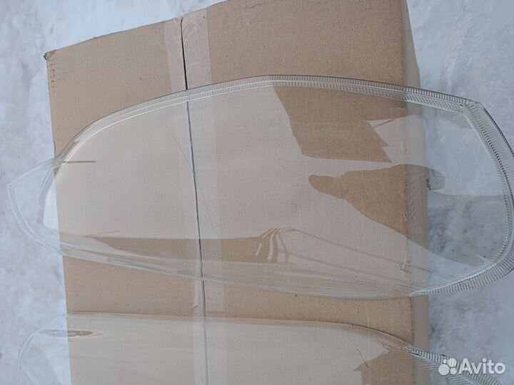 Стекло фары 1 шт. Волга Сайбер L / R