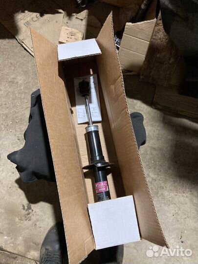 Амортизаторы задние Subaru Forester SJ