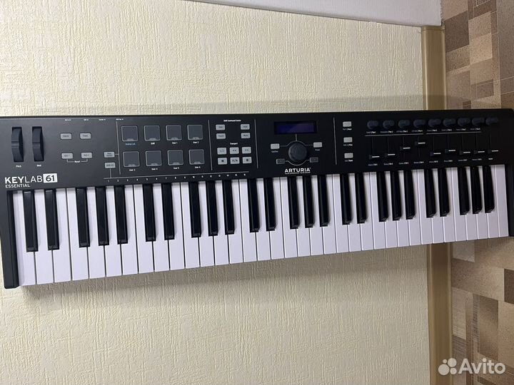 Клавиатура midi Arturia KeyLab Essential 61